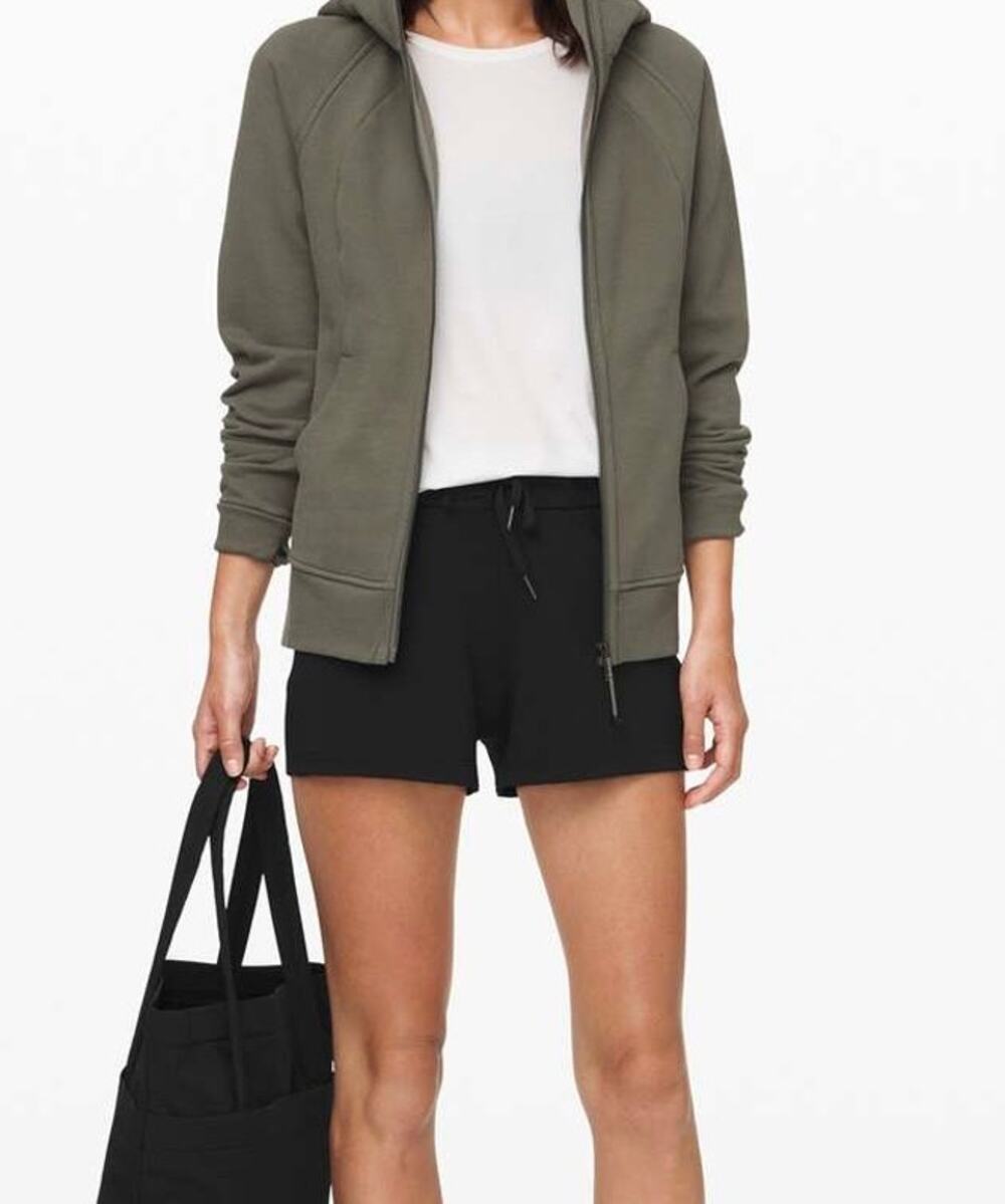 Lululemon Women’s Sz 6 On the Fly Short *2.5"
Black Drawstring Pockets